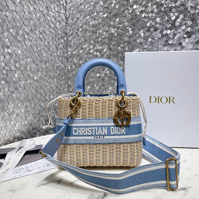 디올 워커 LADY DIOR 레이디 라탄 미디엄 백