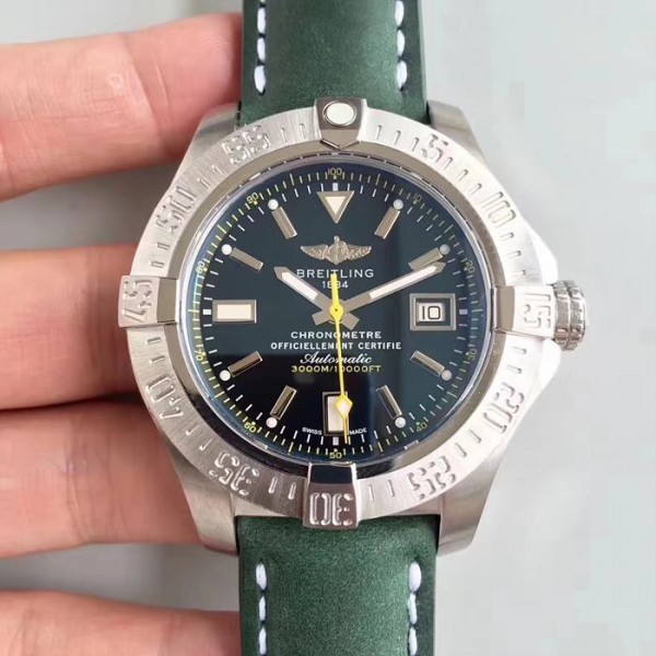 브라이틀링(Breitling)어벤져 씨울프 블랙